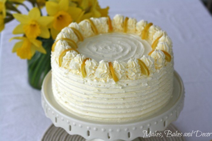 How to Decorate Lemon Cake: Tips and Techniques