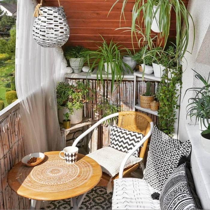 How to decorate an apartment patio